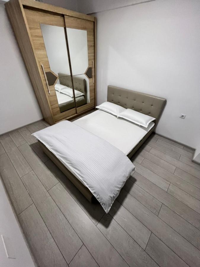 The Bliss Ramnicu Valcea Exterior foto
