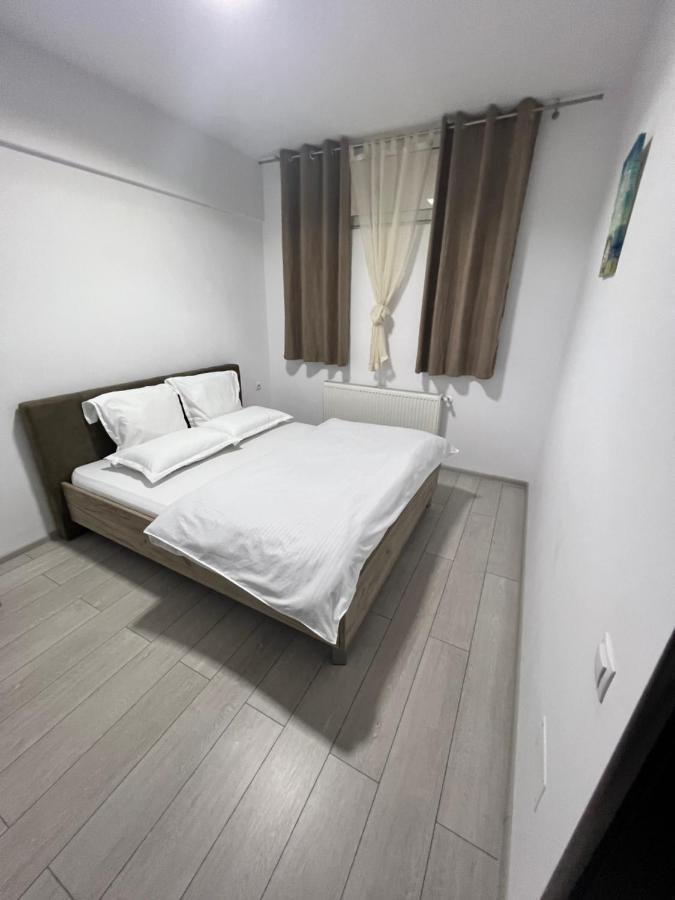 The Bliss Ramnicu Valcea Exterior foto