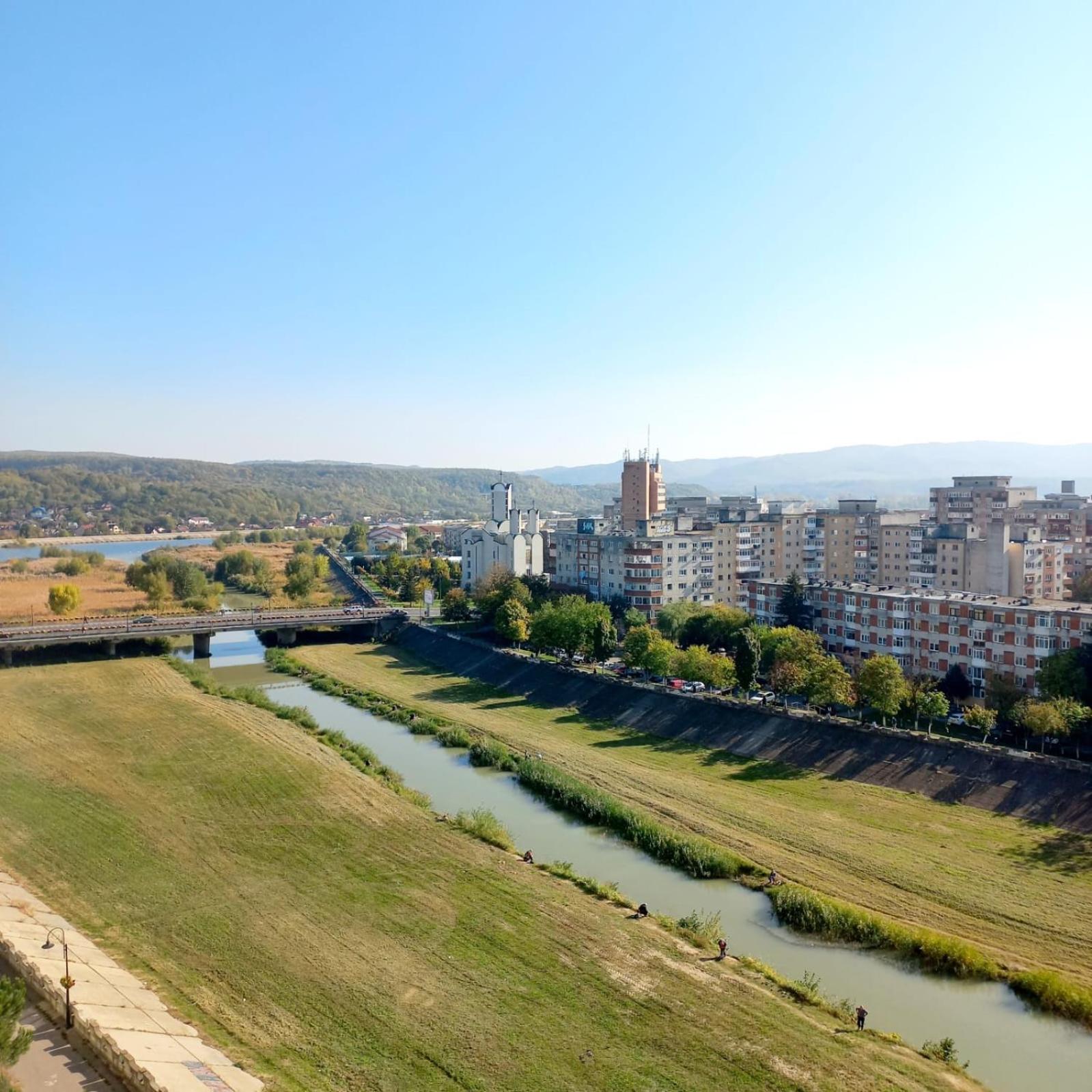 The Bliss Ramnicu Valcea Exterior foto